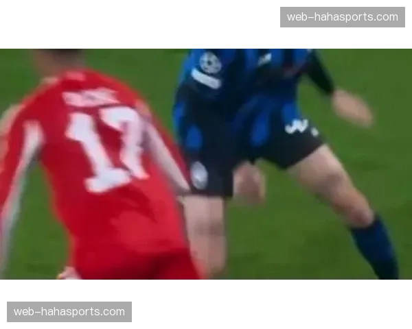 奥利塞内切吸引双人包夹 斯坦尼西奇前插支援形成边路超载战术